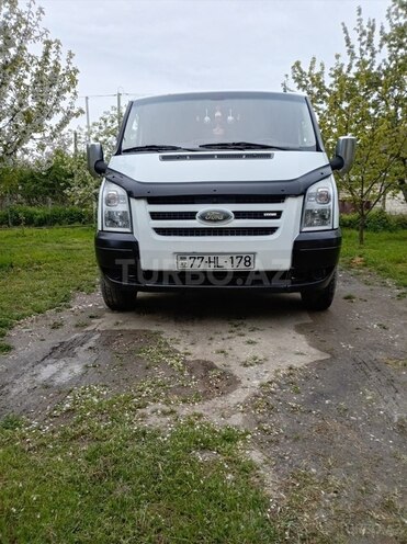 Ford Transit-1