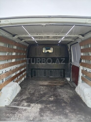 Ford Transit-7