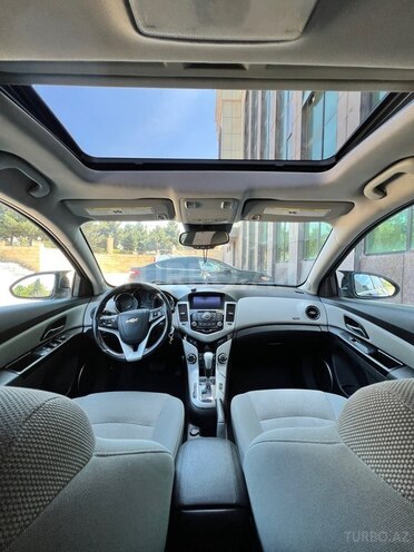 Chevrolet Cruze-9