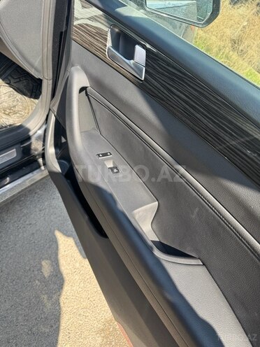 Hyundai Sonata-15