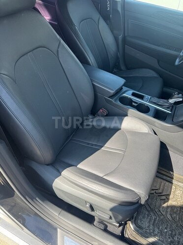 Hyundai Sonata-17
