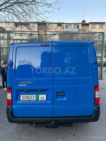 Ford Transit-4