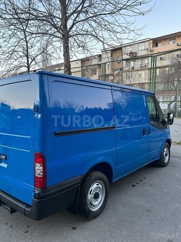 Ford Transit-6