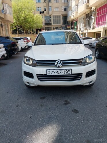 Volkswagen Touareg-1