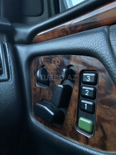 Mercedes E 220-14