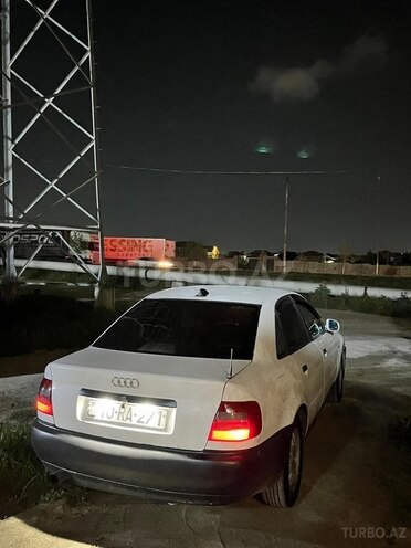 Audi A4-3