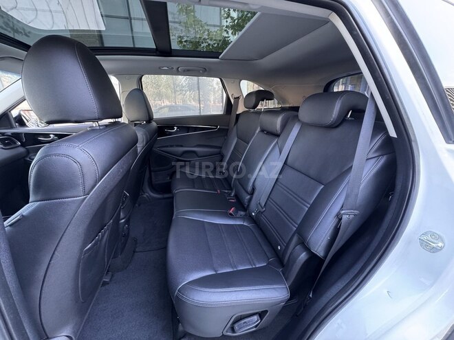 Kia Sorento-12
