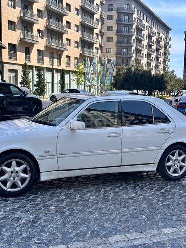 Mercedes C 200-3