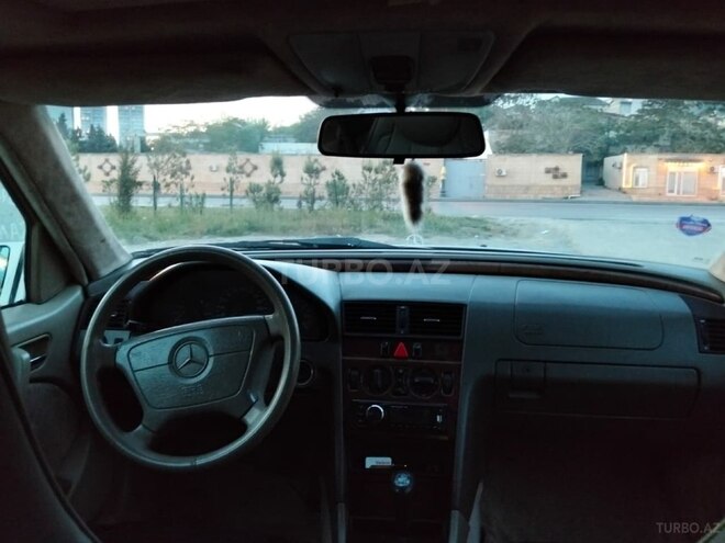 Mercedes C 200-11