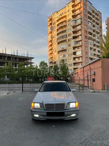 Mercedes C 200-10