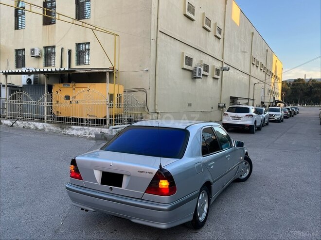 Mercedes C 200-17