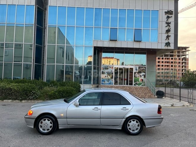 Mercedes C 200-12