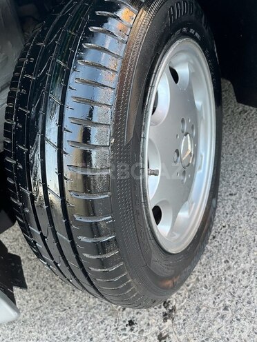 Mercedes C 200-13