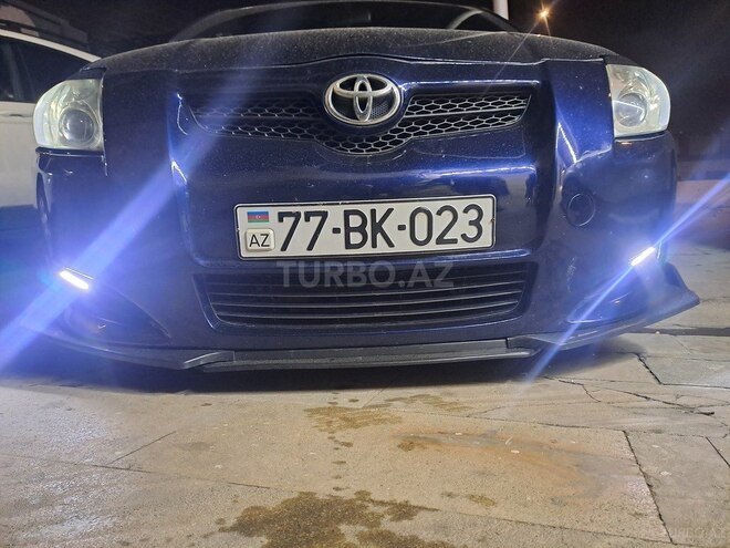 Toyota Auris-1