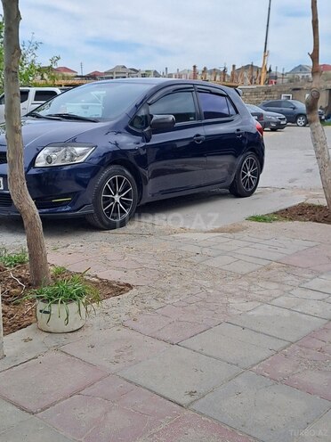 Toyota Auris-2