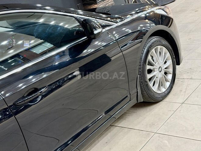 Hyundai Sonata-9