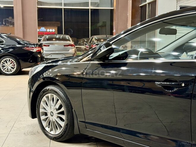 Hyundai Sonata-14