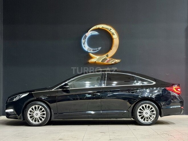 Hyundai Sonata-16