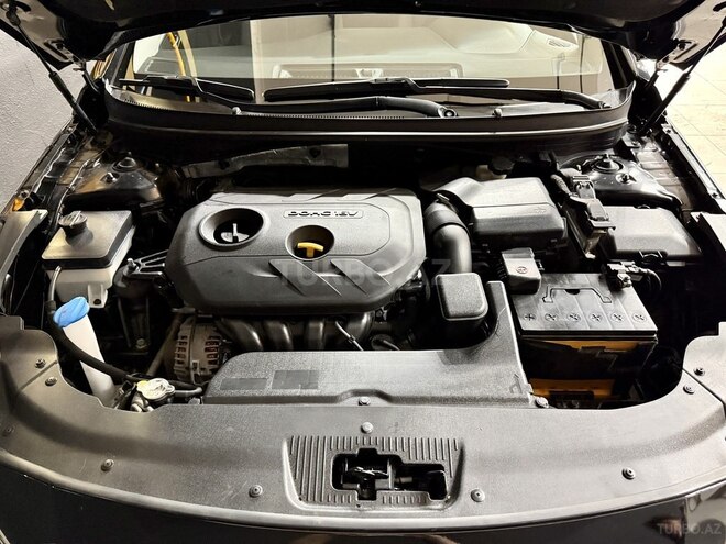 Hyundai Sonata-18