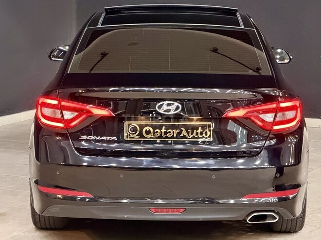Hyundai Sonata-12