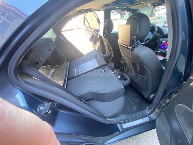 Mercedes C 200-11