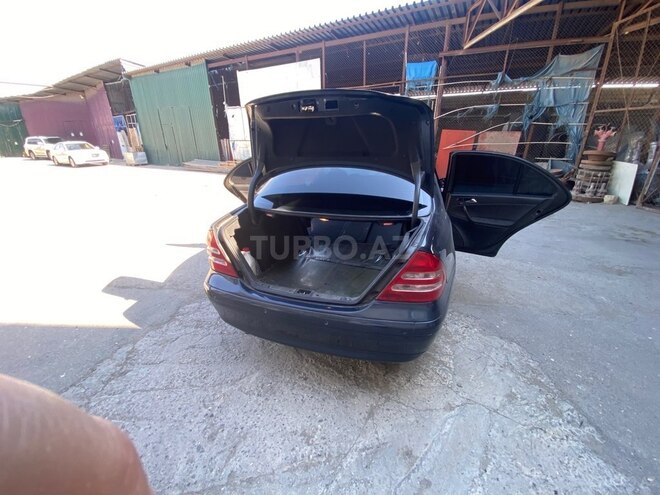 Mercedes C 200-13