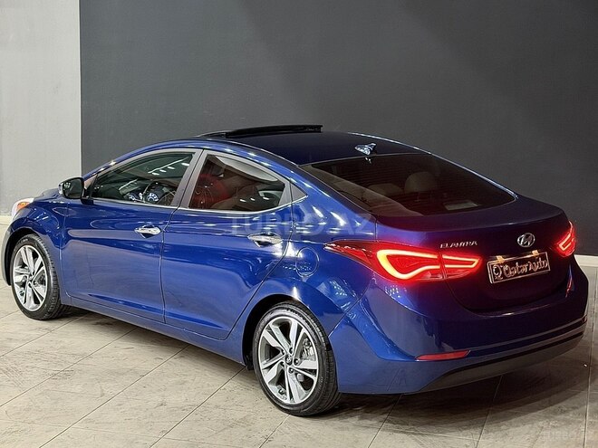 Hyundai Elantra-3