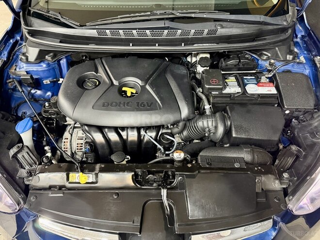 Hyundai Elantra-6
