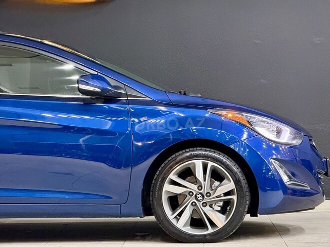 Hyundai Elantra-9