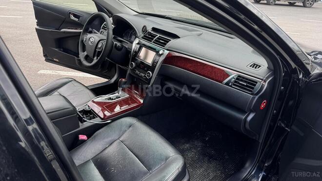 Toyota Camry-9