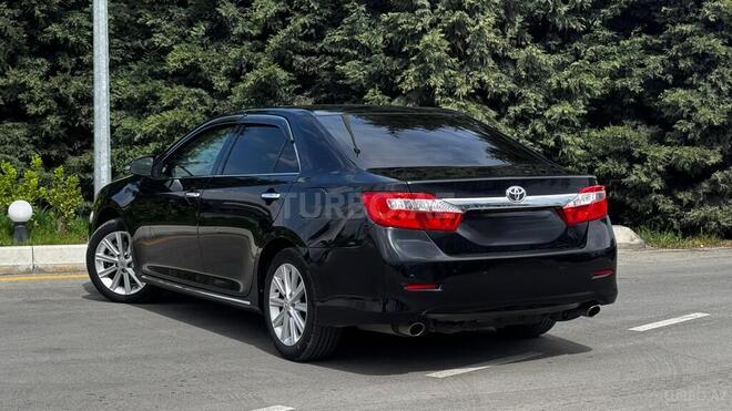 Toyota Camry-3