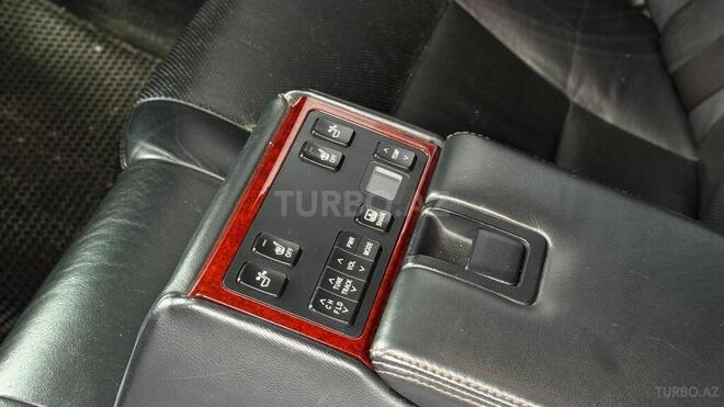 Toyota Camry-12