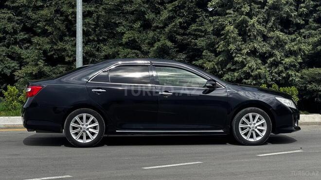 Toyota Camry-5
