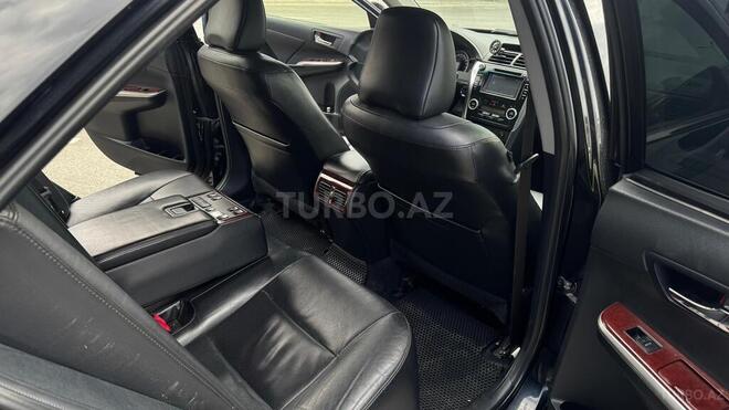 Toyota Camry-11