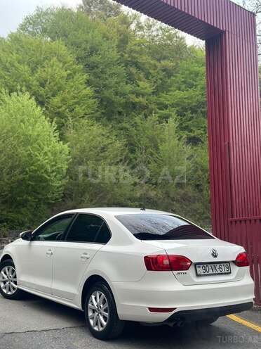 Volkswagen Jetta-3