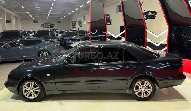 Mercedes E 200-6