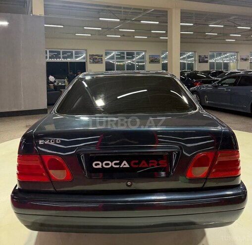 Mercedes E 200-9