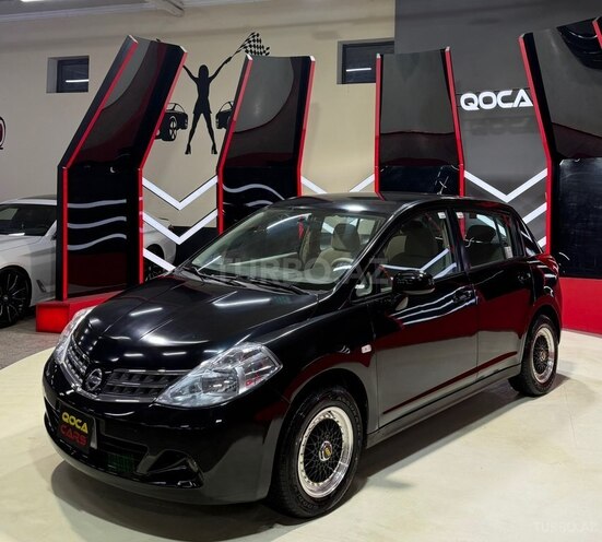 Nissan Tiida-1