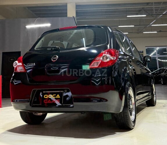 Nissan Tiida-7