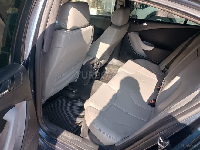 Volkswagen Passat-2
