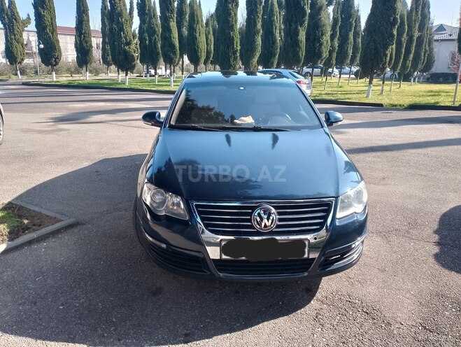 Volkswagen Passat-1