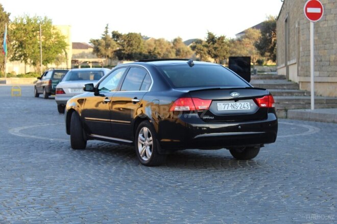 Kia Optima-5