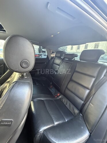 Audi A6-4