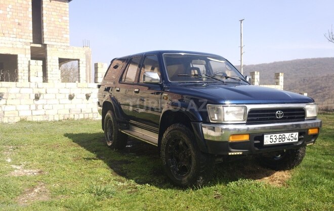 Toyota Hilux Surf-2