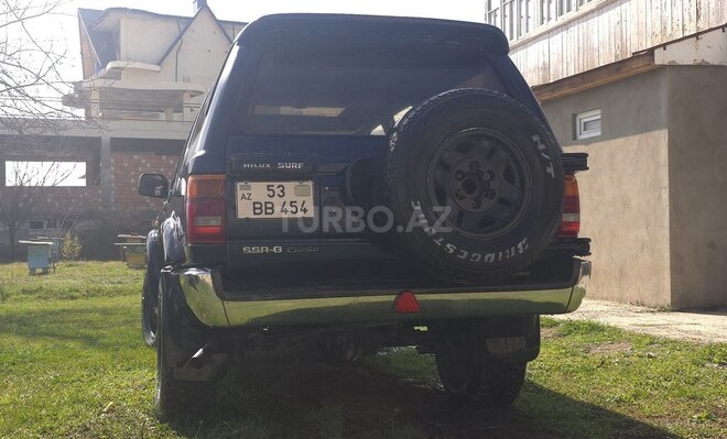 Toyota Hilux Surf-5