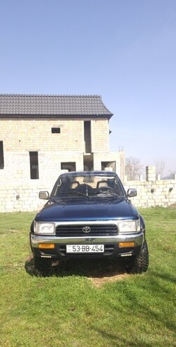 Toyota Hilux Surf-1