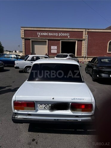 LADA (VAZ) 2107-2