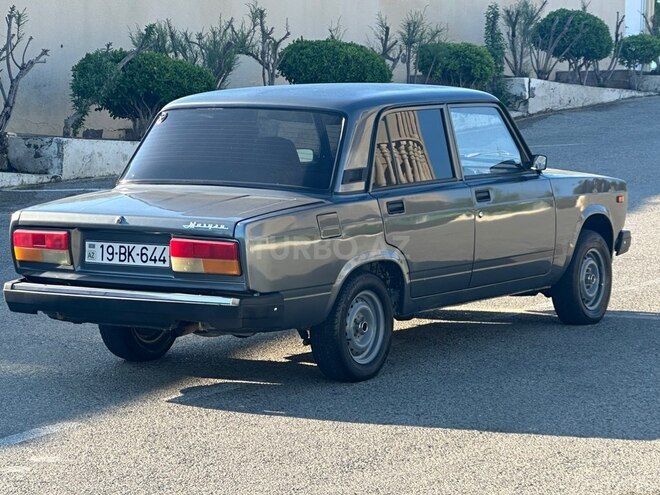 LADA (VAZ) 2107-4