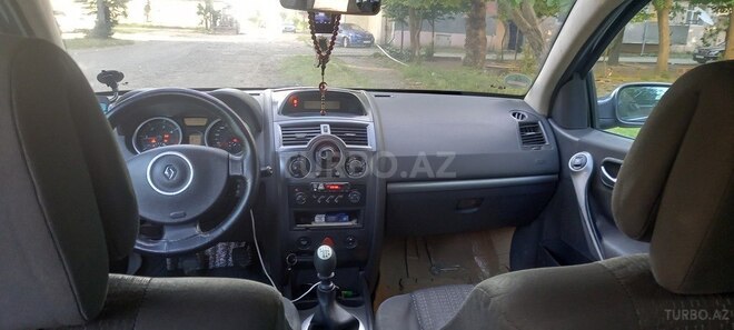 Renault Megane-2