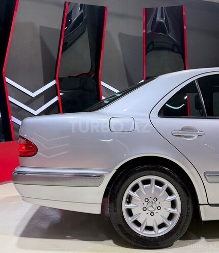 Mercedes E 240-14